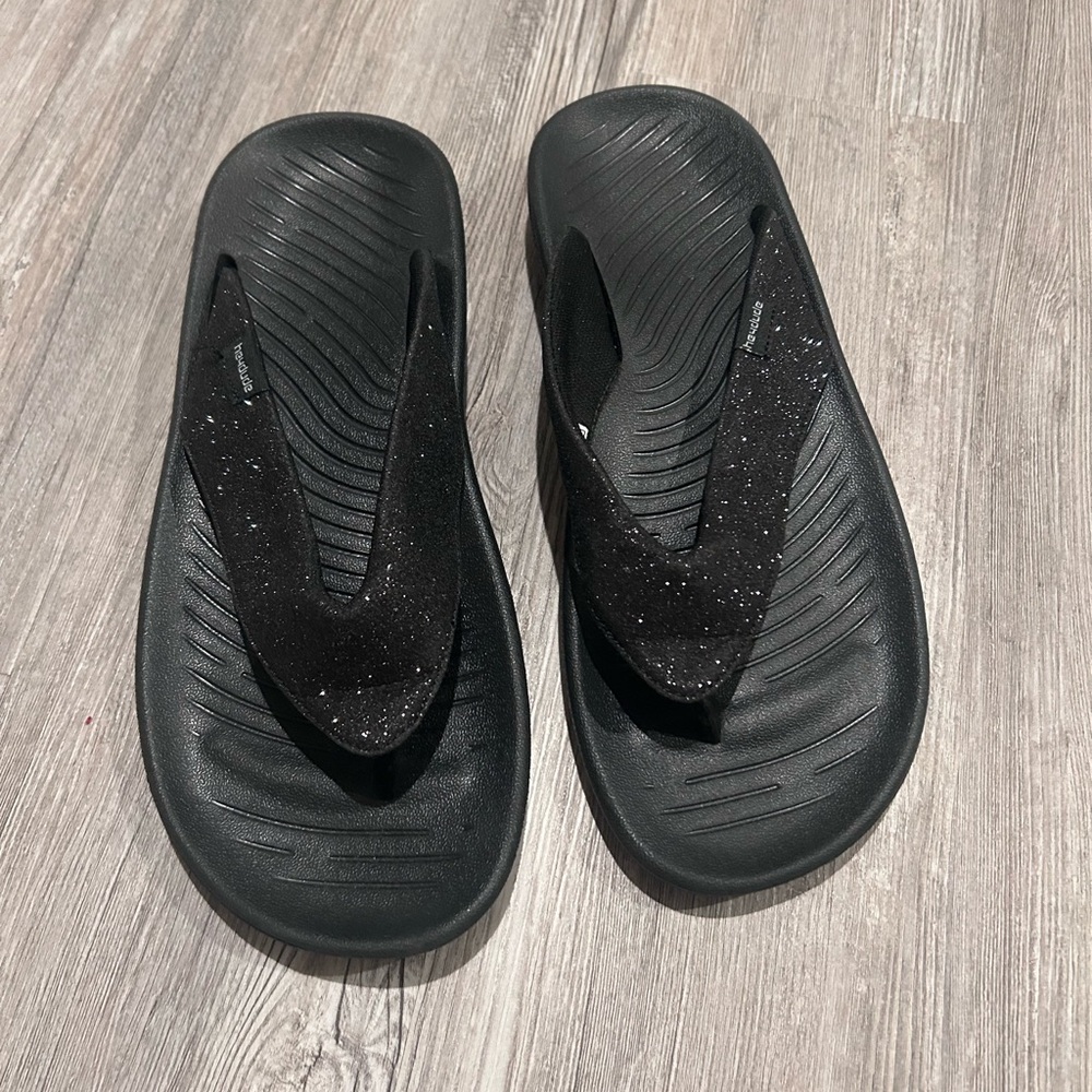 HEY DUDE Meg sparkly black flip flops women’s shoes size 11
